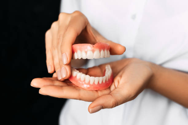 how dentures work